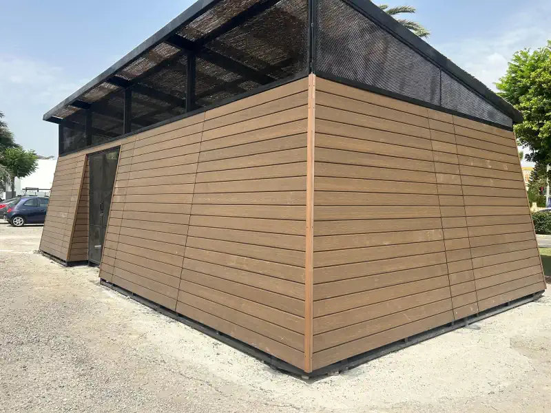 Panel encapsulado sencillo color IPE, revestimiento de estructura