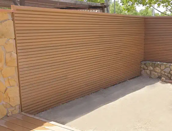 Panel alistonado Teka en valla de separación instalacion horizontal